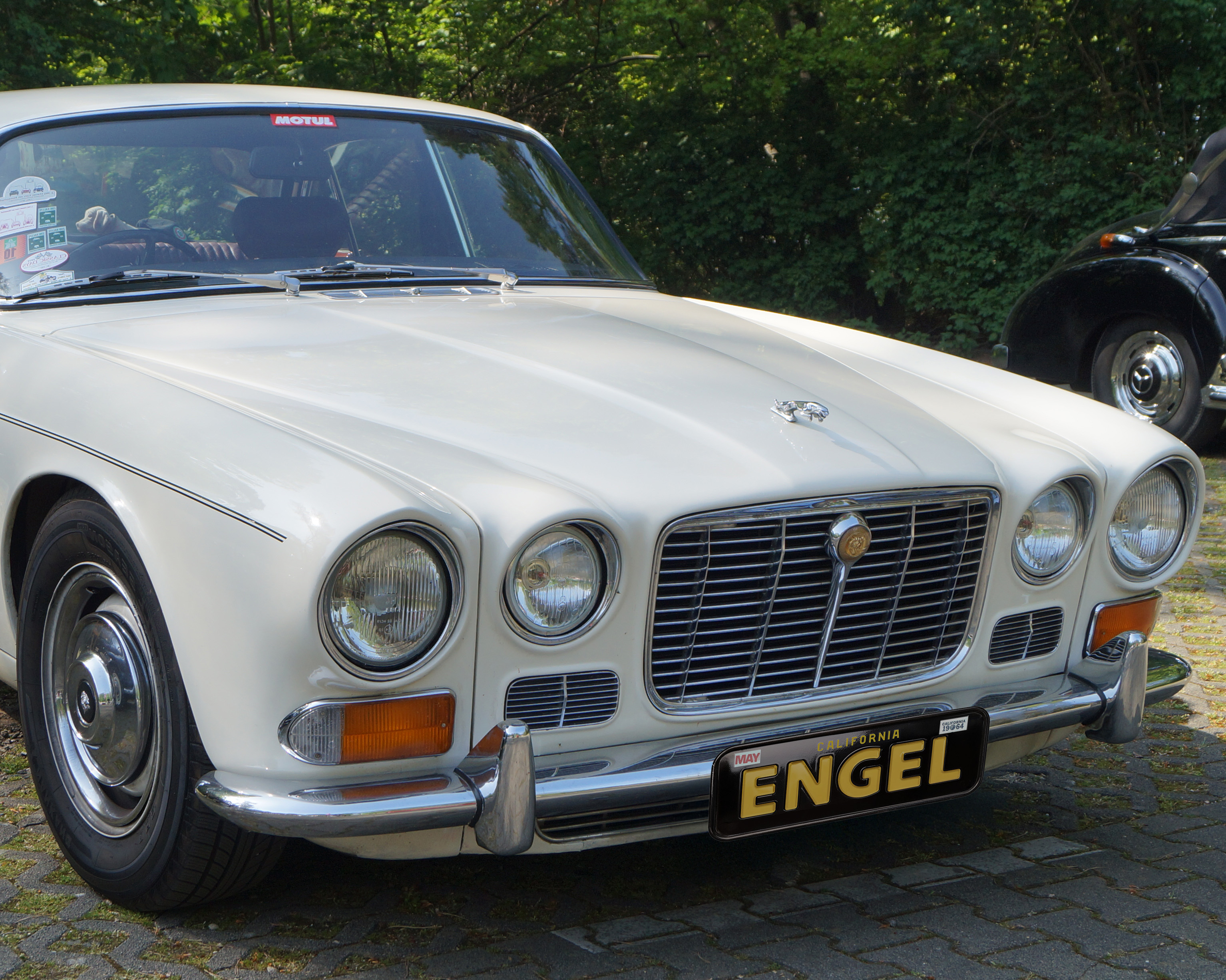 Jaguar XJ6 Series I-III and Daimler Sovereign Series I-III  (1968-1987)