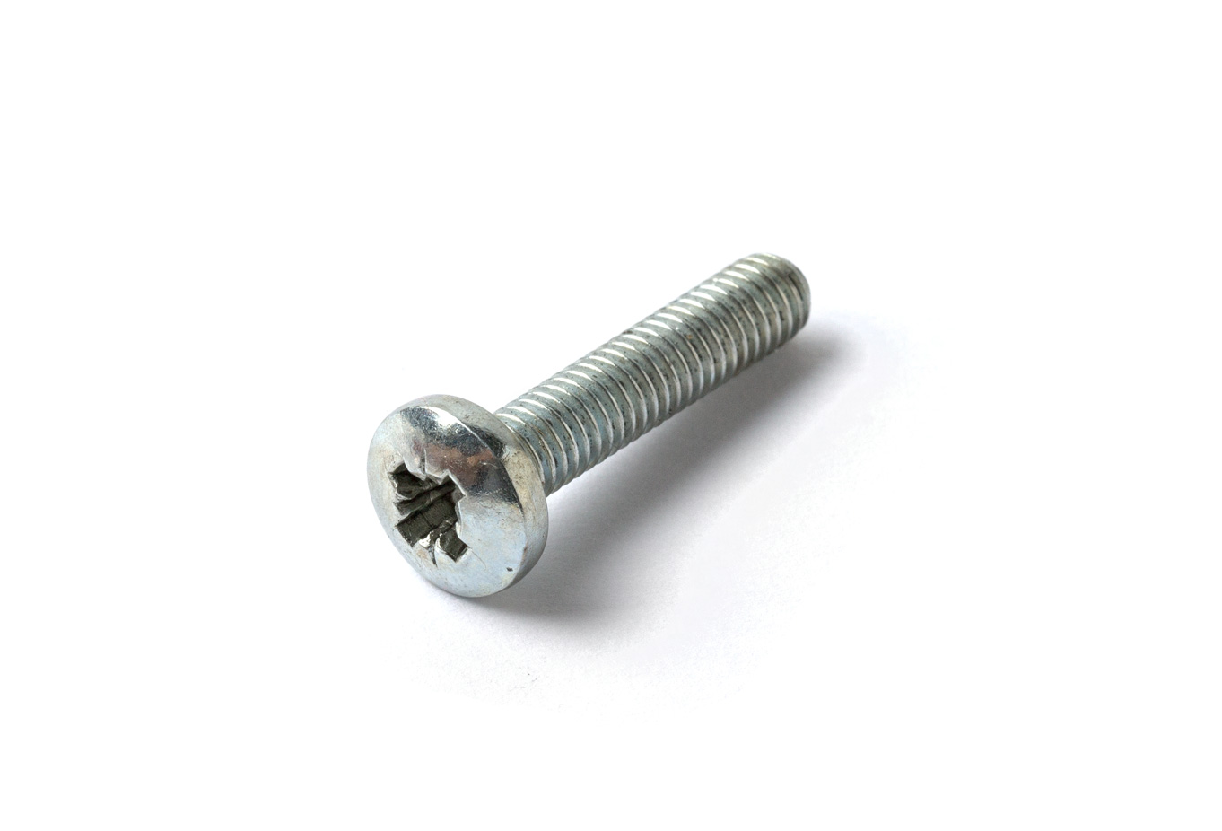 Halbrundkopfschraube
Panhead screw
Vis à tête demi-ronde
Wk