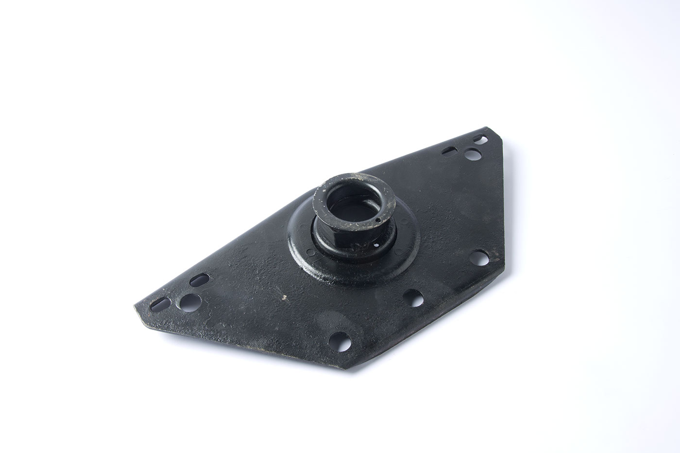 Getriebehalter
Gearbox mounting bracket
Support boîte de vite