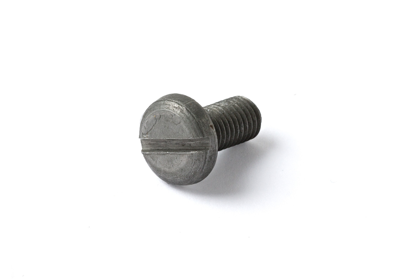 Halbrundkopfschraube
Panhead screw
Vis à tête demi-ronde
Wk