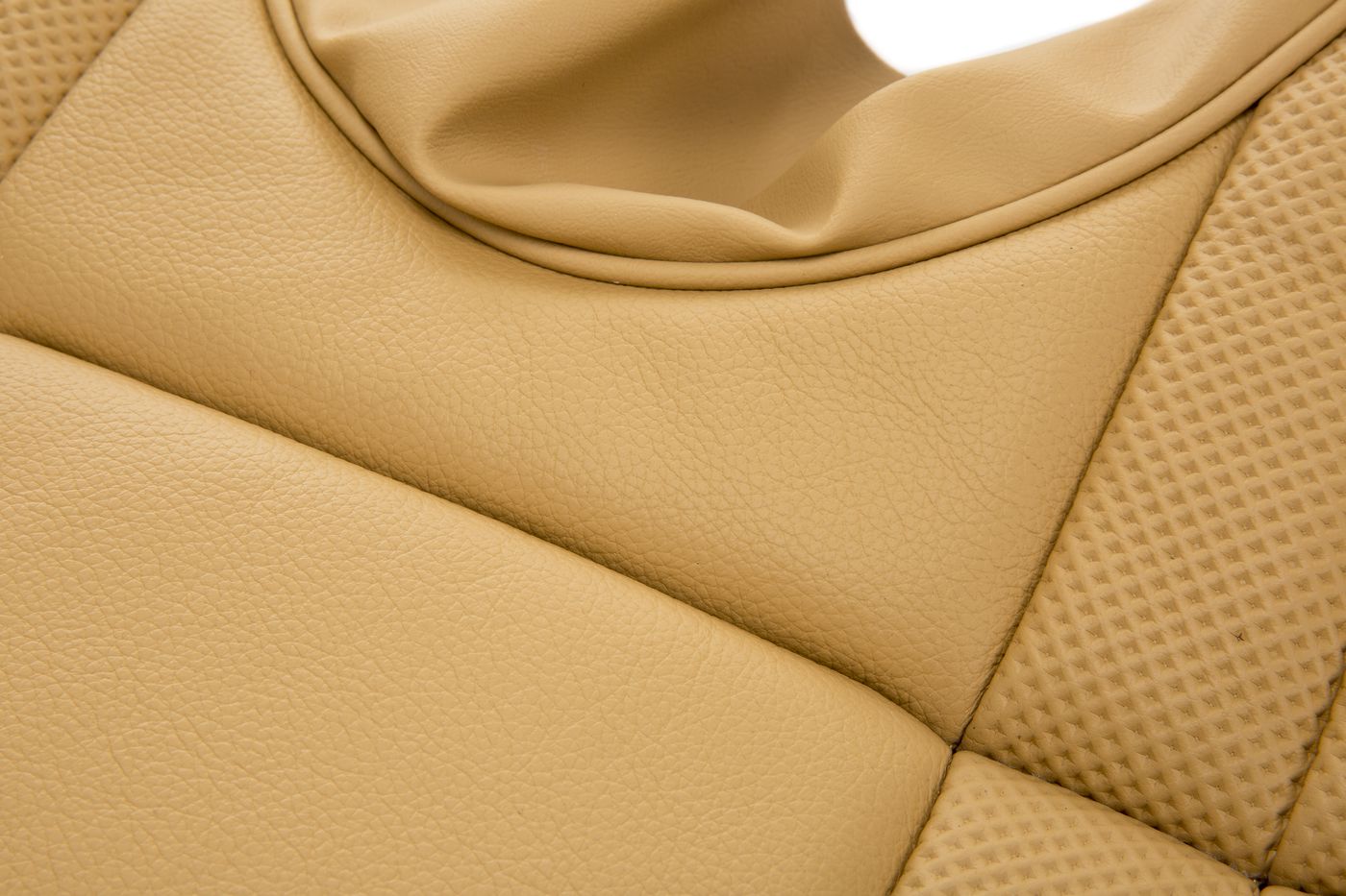 Ledersitzbezüge
Leather seat covers
Housses de siège en cuir
L