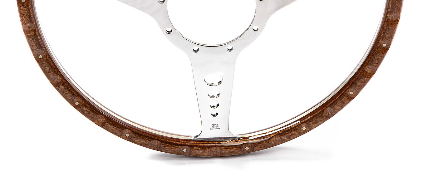 Holzlenkrad
Woodrim steering wheel
Volant en bois
Kierownica dre