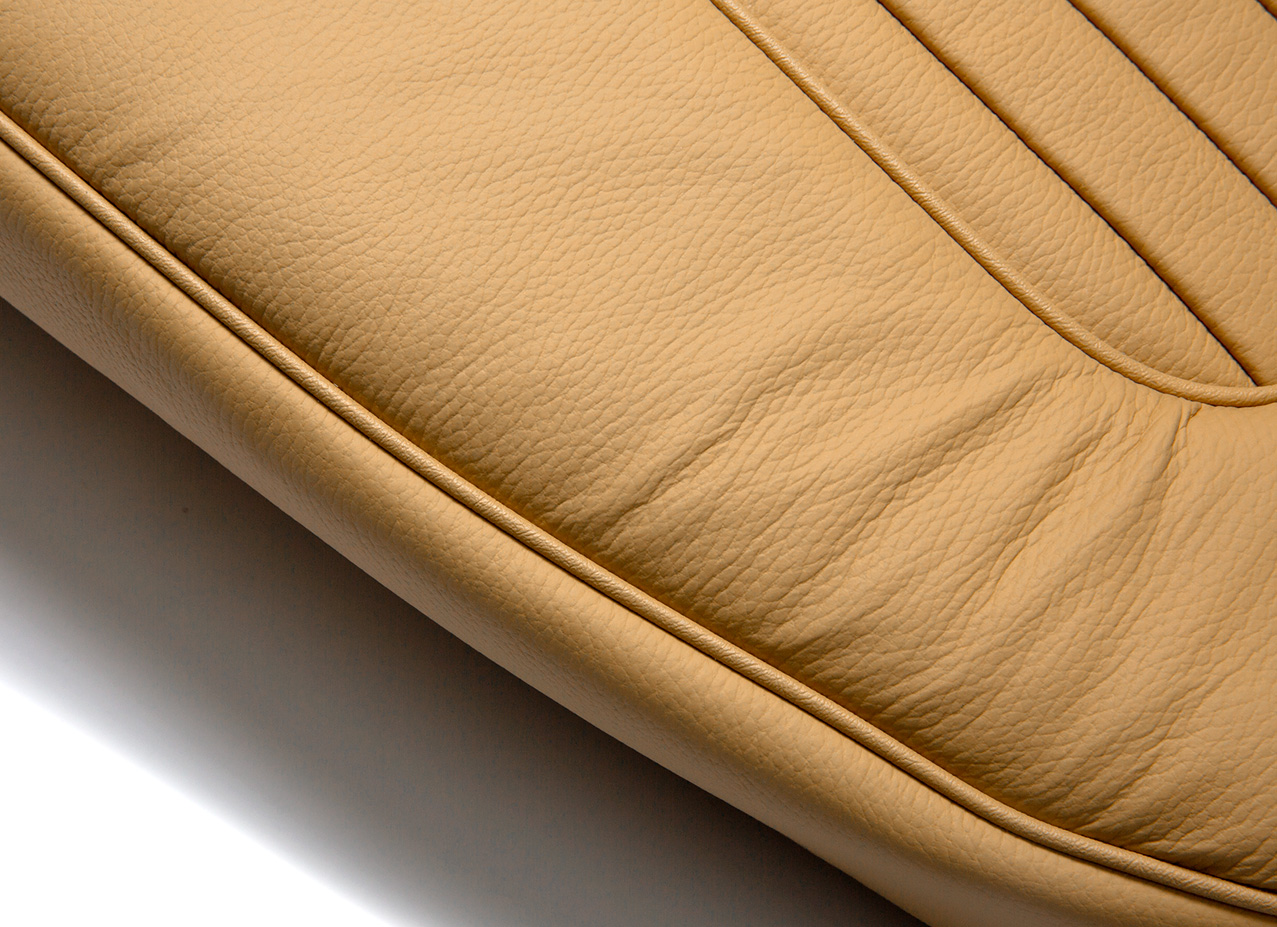 Ledersitzbezüge
Leather seat covers
Housses de siège en cuir
L